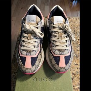 Authentic Gucci GG Rhyton sneakers women’s size 40 (US 9/12-10) Great Condition!
